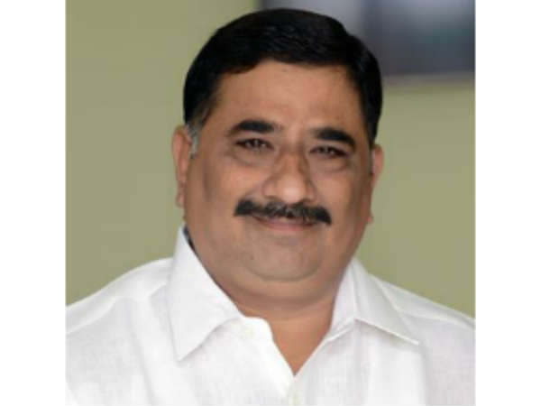 వాళ్లిద్దరు:ఎడమొహం...పెడమొహం