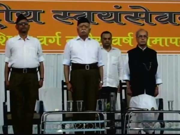 Pranab Mukherjee at RSS HQ: Ex-president at Sanghs dias Pranab Mukherjee at RSS HQ: Ex-president at Sanghs dias