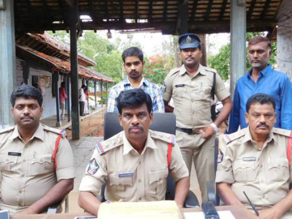 పోలీసులు...చేధించారు