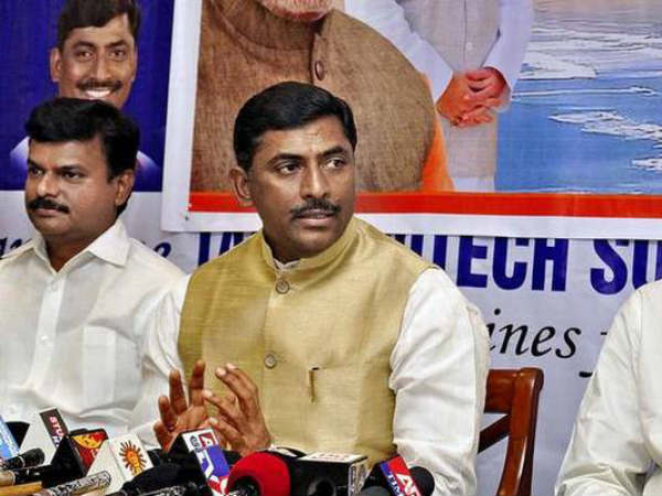 ఏడాది ముందు చంద్రబాబు వెళ్లిపోవడం ప్లాన్