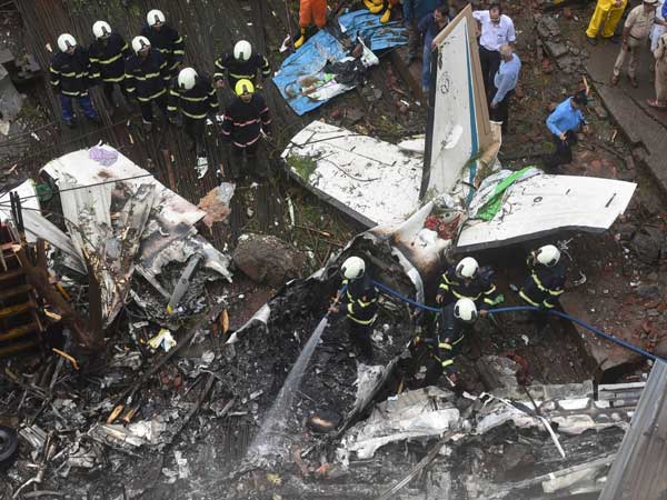 Chartered plane crashes while landing in Mumbai, 5 killed Chartered plane crashes while landing in Mumbai, 5 killed