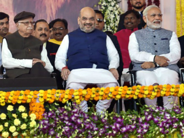 PM Narendra Modi Wants Advani to Contest Elections in 2019 PM Narendra Modi Wants Advani to Contest Elections in 2019