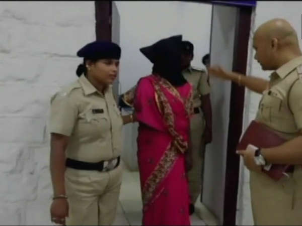 Maharashtra: Taunted for skin colour, woman poisons food; 5 killed, 120 fell sick Maharashtra: Taunted for skin colour, woman poisons food; 5 killed, 120 fell sick