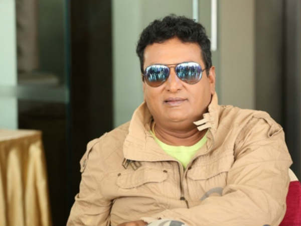 జగన్తో కలిసి నడిచిన పృథ్వీ