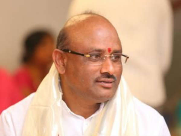 రమణదీక్షితులు ఆరోపణలపై పుట్టా సుధాకర్ యాదవ్