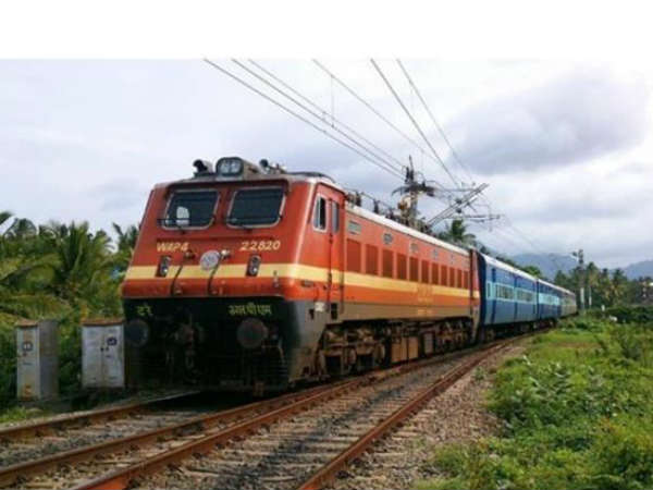 Indian Railways: Now you can lodge your complaint using Rail MADAD mobile app Indian Railways: Now you can lodge your complaint using Rail MADAD mobile app