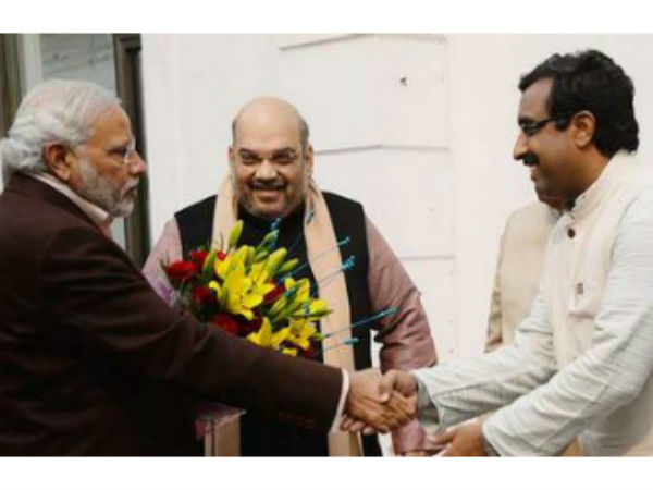 విదేశాంగ విధానం, భారతీయుల పట్ల చులకన భావం పోయింది... మోడీ వల్ల కాదు