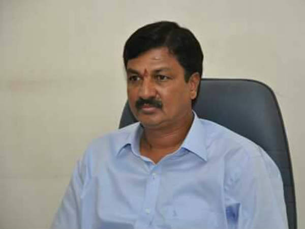 Karnataka Minister Ramesh Jarakiholi talking about brother Satish jarkiholi Karnataka Minister Ramesh Jarakiholi talking about brother Satish jarkiholi
