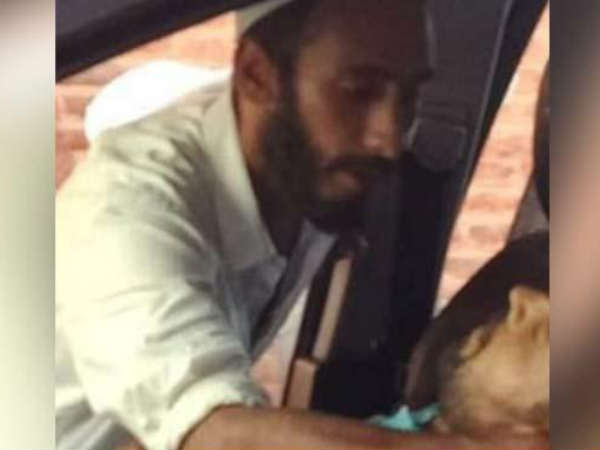 Cops Release Photo Of 4th Suspect In Journalist Shujaat Bukharis Killing Cops Release Photo Of 4th Suspect In Journalist Shujaat Bukharis Killing