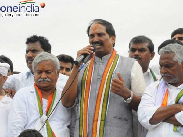 దానం నిర్ణయంతో ఖంగుతిన్న ఉత్తమ్.. పార్టీ బలోపేతం దిశగా అడుగులు..