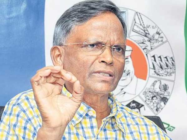MP Varaprasad takes on at chandrababu for barbers issue MP Varaprasad takes on at chandrababu for barbers issue