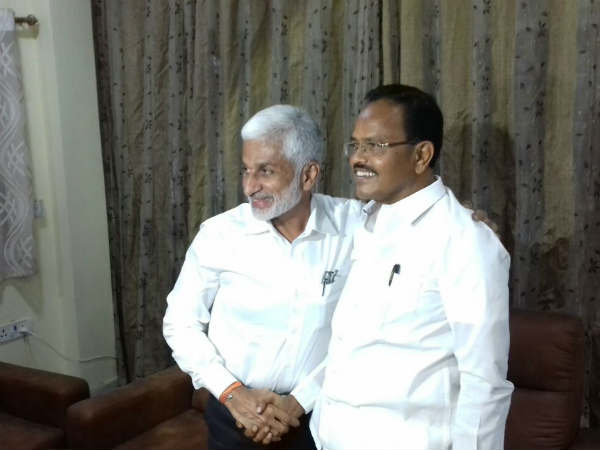 ఏపీలో బాబును దూషిస్తే మోత్కుపల్లికి ప్రోత్సహకాలు.. విజయసాయి రెడ్డి తో భేటీ సారాంశం అదేనా..