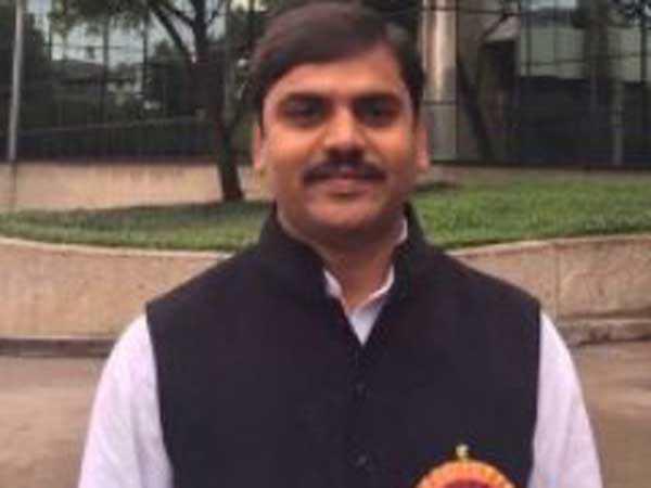 చీకటి రోజు.. ఉన్నఫళంగా తీసేస్తే..