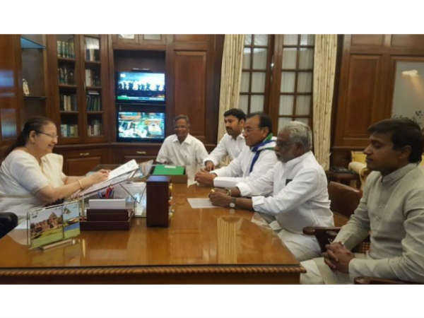 రాష్ట్ర ప్రయోజనాలకోసం పనిచేస్తాం.. అందుకే రాజీనామలు ఆమోదం...