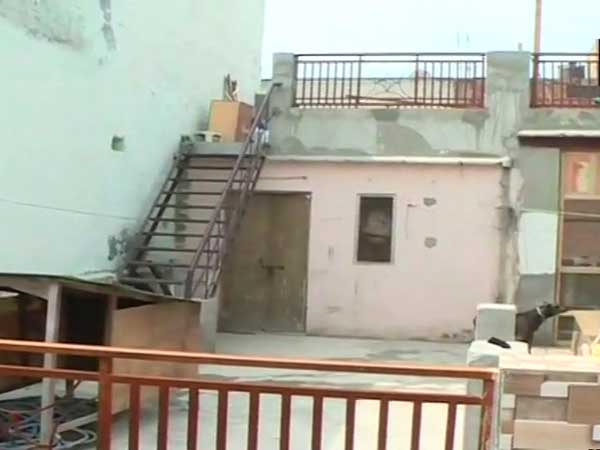 11 members of a family found dead in Delhi: police 11 members of a family found dead in Delhi: police