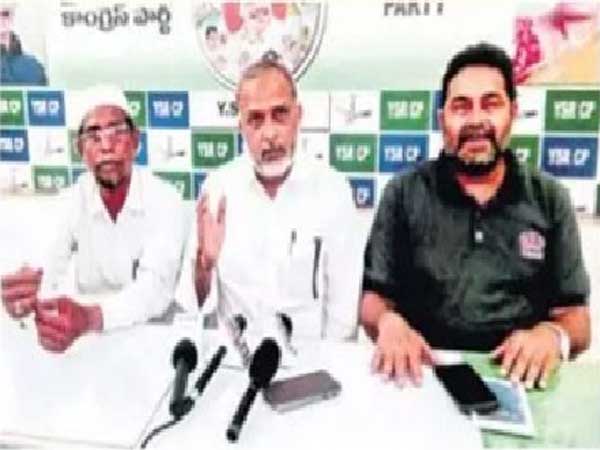 YCP Spokesperson Afzal Khan fires on Jaleel Khan YCP Spokesperson Afzal Khan fires on Jaleel Khan