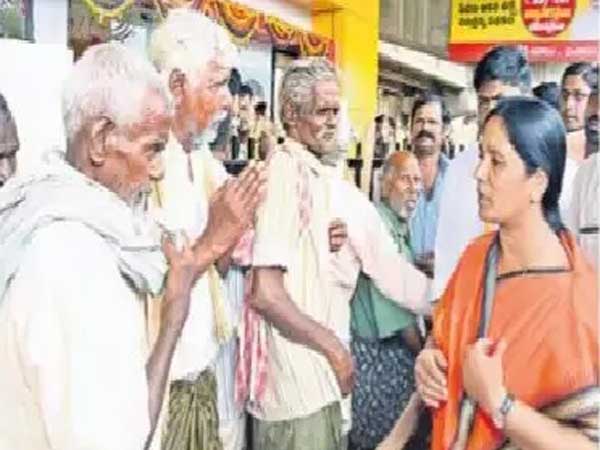 చంద్రబాబుకు...అండగా నిలవండి