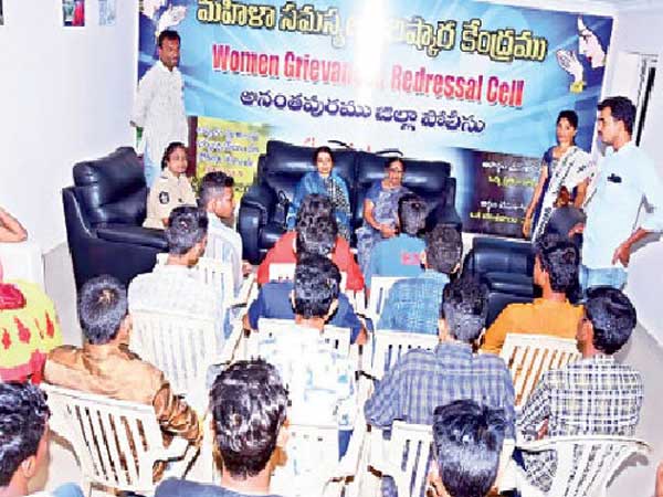 Creat Awareness over Good touch and Bad touch to girls:SP Ashok Kumar Creat Awareness over Good touch and Bad touch to girls:SP Ashok Kumar