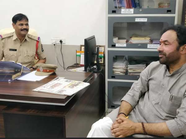 bjp leaders arrested by hyderabad police bjp leaders arrested by hyderabad police