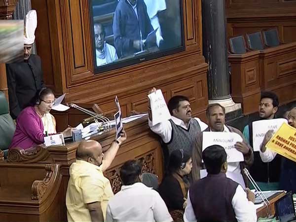 దోషులుగా నిలబెట్టాలి