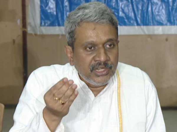 Chalasani Srinivas Fire over Chandra Babu Chalasani Srinivas Fire over Chandra Babu
