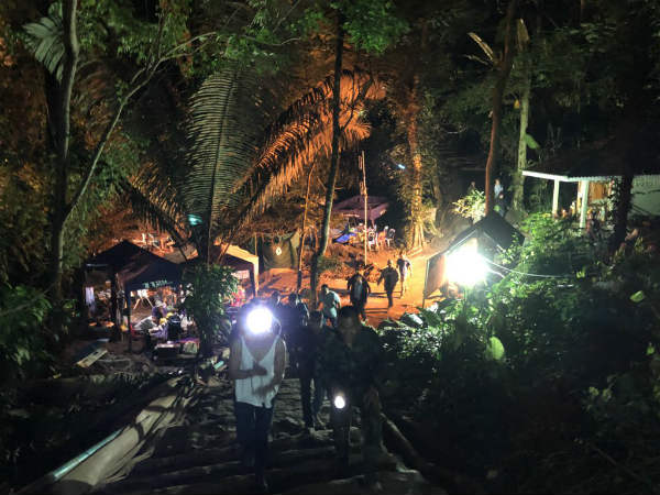 Elon musk reaches Thai caves site, posts videos on Instagram Elon musk reaches Thai caves site, posts videos on Instagram