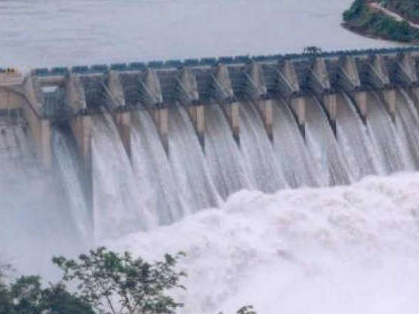 అంతకంతకూ పెరుగుతున్న... శ్రీశైలం నీటిమట్టం