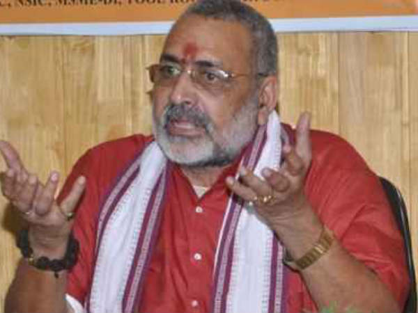 Giriraj lands in fresh controversy,visits riots accused in jail Giriraj lands in fresh controversy,visits riots accused in jail