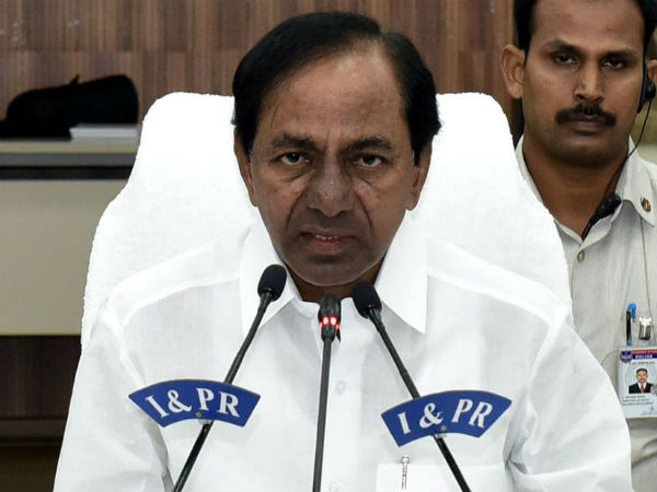 శత్రువు ఏమరుపాటుగా ఉన్నప్పుడు దెబ్బకొట్టాలన్నదే కేసీఆర్ వ్యూహం..!!
