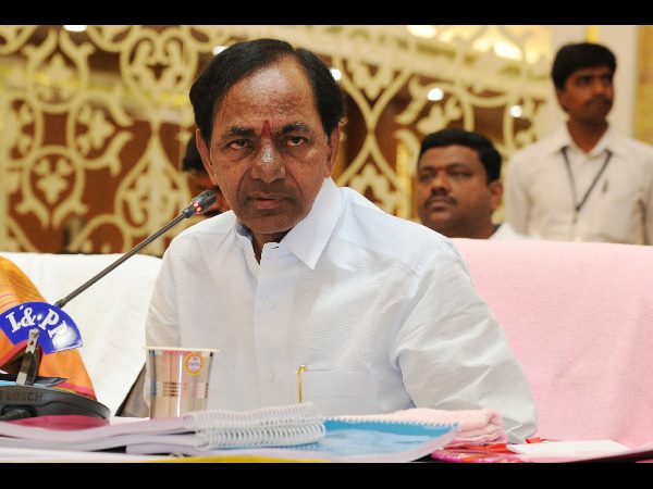 రాజకీయ పార్టీలకు జిల్లాల్లో స్థలాలు