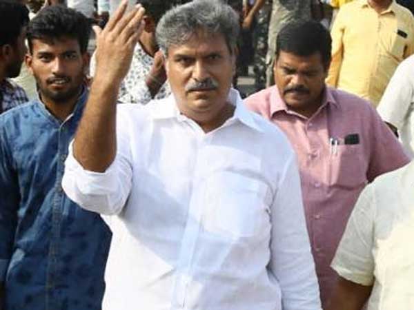 Modi and Amit Shah conspiracy on Chandrababu and AP, alleges MP Kesineni Nani Modi and Amit Shah conspiracy on Chandrababu and AP, alleges MP Kesineni Nani