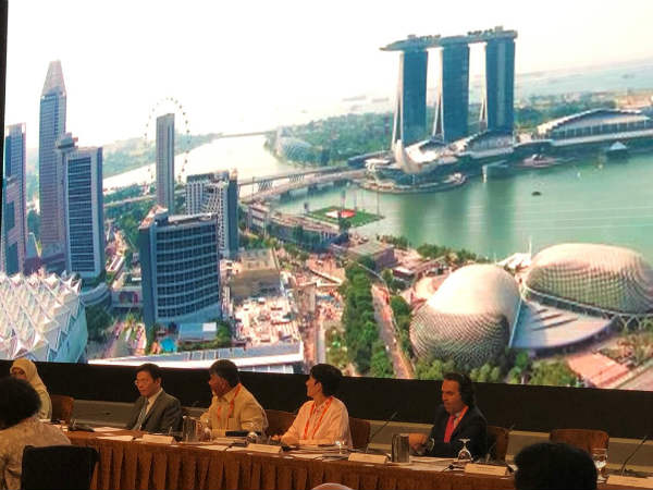 AP CM Chandrababu Naidu reached Singapore to attend World Cities Summit AP CM Chandrababu Naidu reached Singapore to attend World Cities Summit