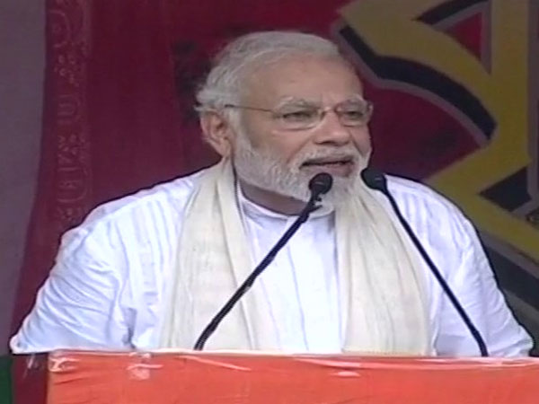 22 injured as tent collapses during PM Modis address 22 injured as tent collapses during PM Modis address
