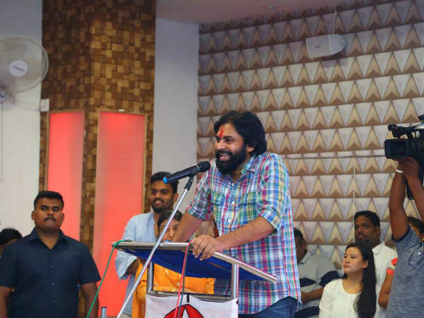రాజకీయాలపై చిరంజీవిని సూటిగా ప్రశ్నించా