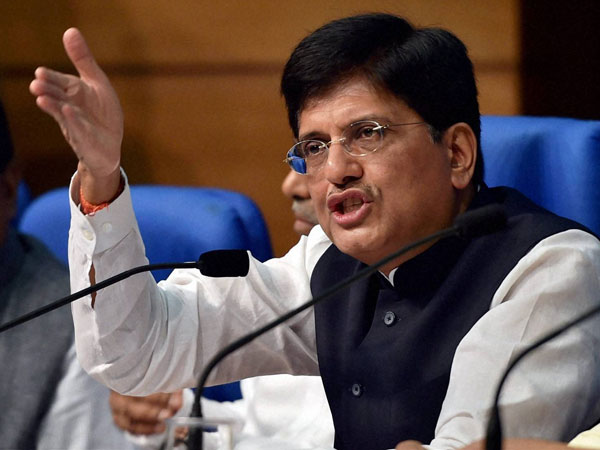 Merchant of hate: Piyush Goyal, Smriti Irani take on Rahul for attacking PM Modi Merchant of hate: Piyush Goyal, Smriti Irani take on Rahul for attacking PM Modi
