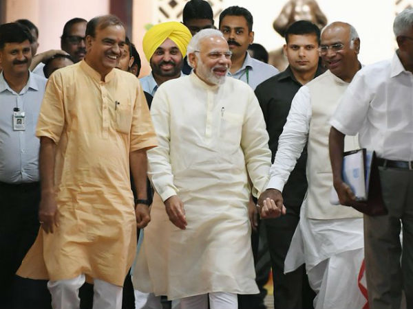 చిరునవ్వులు