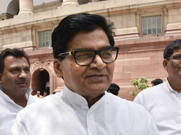 Bifurcation has only created newer problems, says Ram Gopal Yadav Bifurcation has only created newer problems, says Ram Gopal Yadav