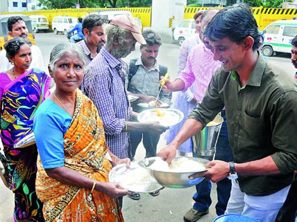 రషీదా హిందీలో పోస్ట్ గ్రాడ్యుయేట్