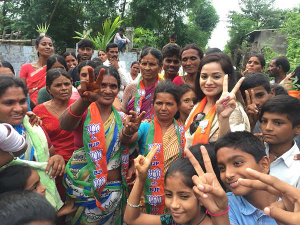 ఇప్పటికే గ్రామాల్లో పర్యటిస్తున్న రేష్మా