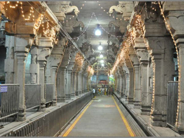 ప్రపంచ వ్యాప్తంగా భక్తుల రాక