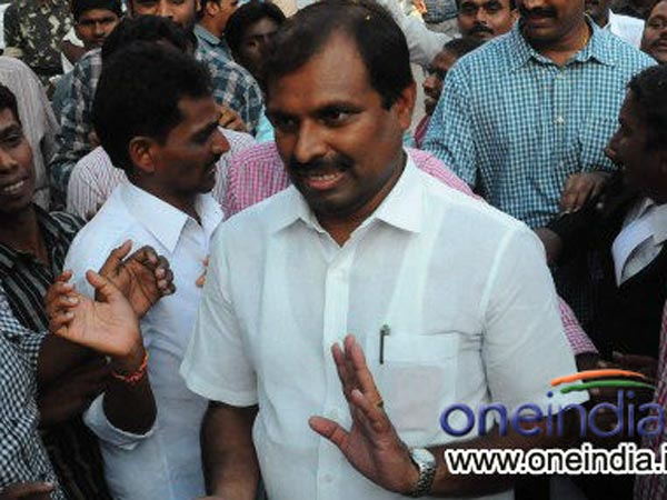 దీక్షల కోసం రూ.40 నుంచి రూ.50 కోట్ల వరకు