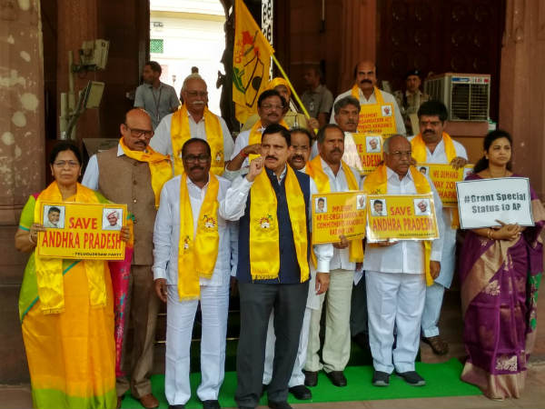 వైసీపీ ఎంపీల నాటకాలు.. కుట్రలతో అప్రమత్తం