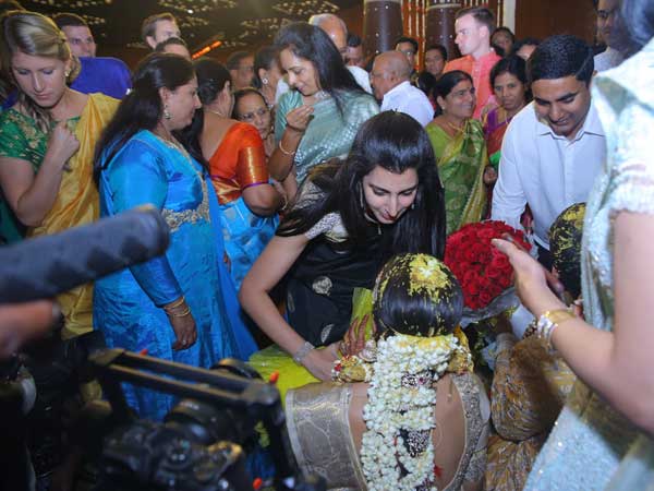 వివాహానికి నారా లోకేష్ దంపతులు