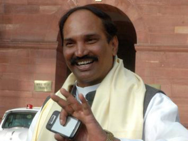హైదరాబద్ లో ఓకే...ఢిల్లీ వెళ్లాక నో..