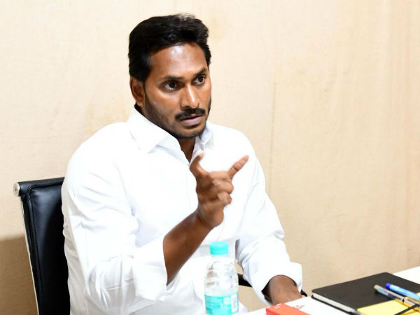ప్రతిపక్షాల...విమర్శల వర్షం