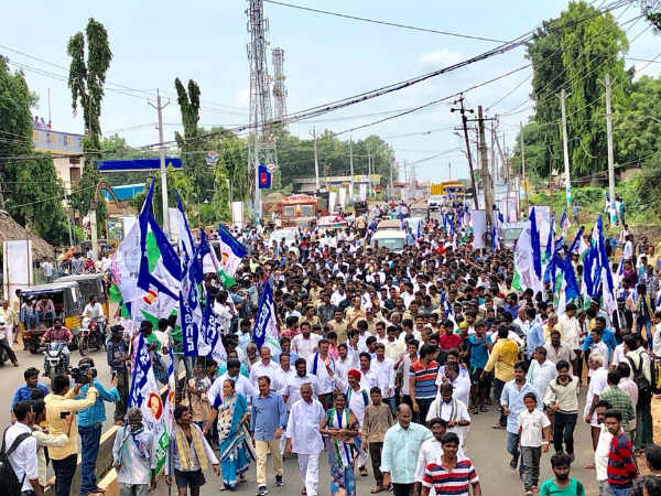 మరికొందరిద...వాదన...