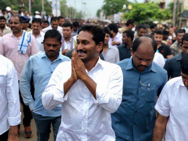 కాపు రిజర్వేషన్పై...హామీ ఇస్తారేమో?