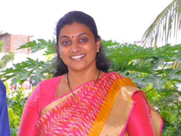 రోజా రాకను నిరసిస్తూ నినాదాలు