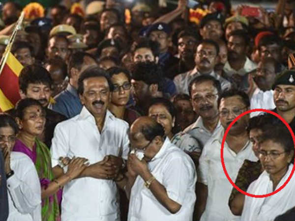 కరుణ ఫ్యామిలీతో ఇంటరాక్ట్