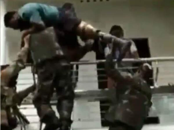 Kerala Floods: Video Of Army Rescuing Man With Prosthetic Limb Wins Hearts Kerala Floods: Video Of Army Rescuing Man With Prosthetic Limb Wins Hearts